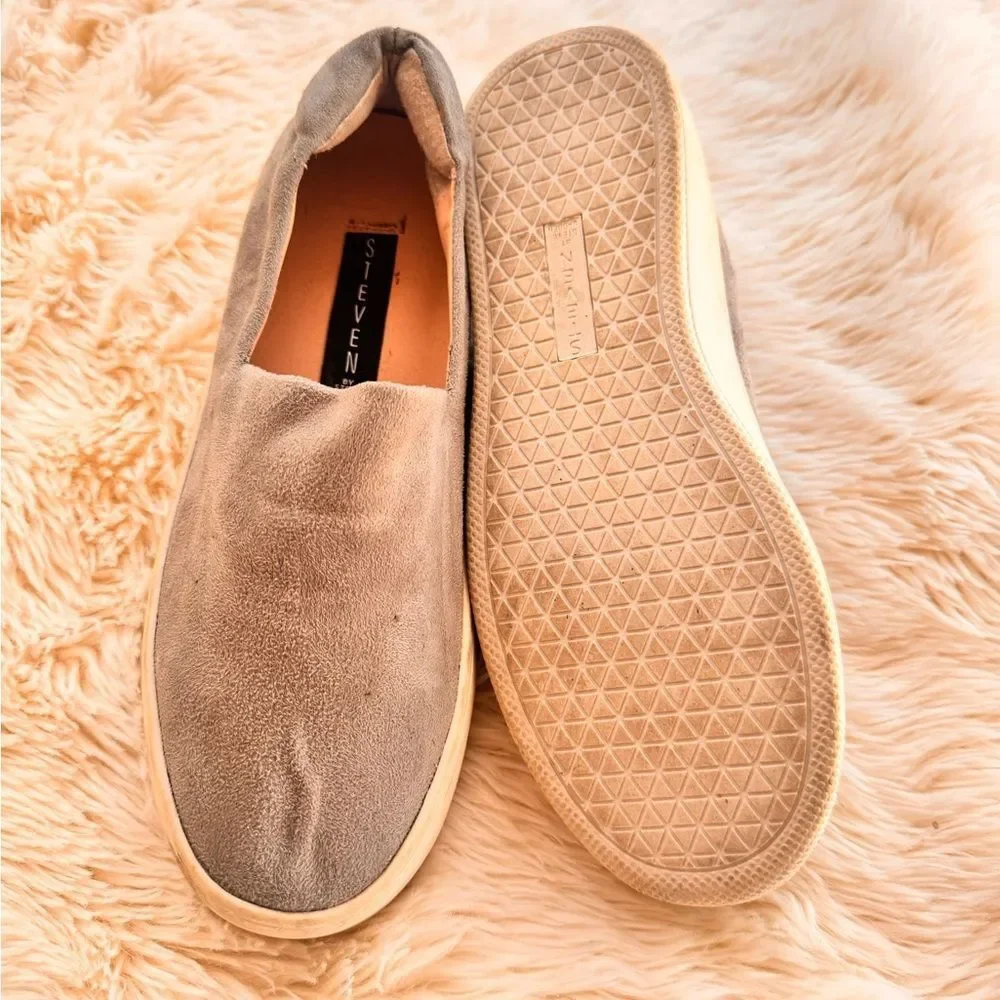 Steven By Steve Madden Light Gray Slip-On Sneakers